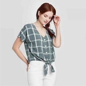 NWT Universal Thread Green & White Button Down Tie Front Top